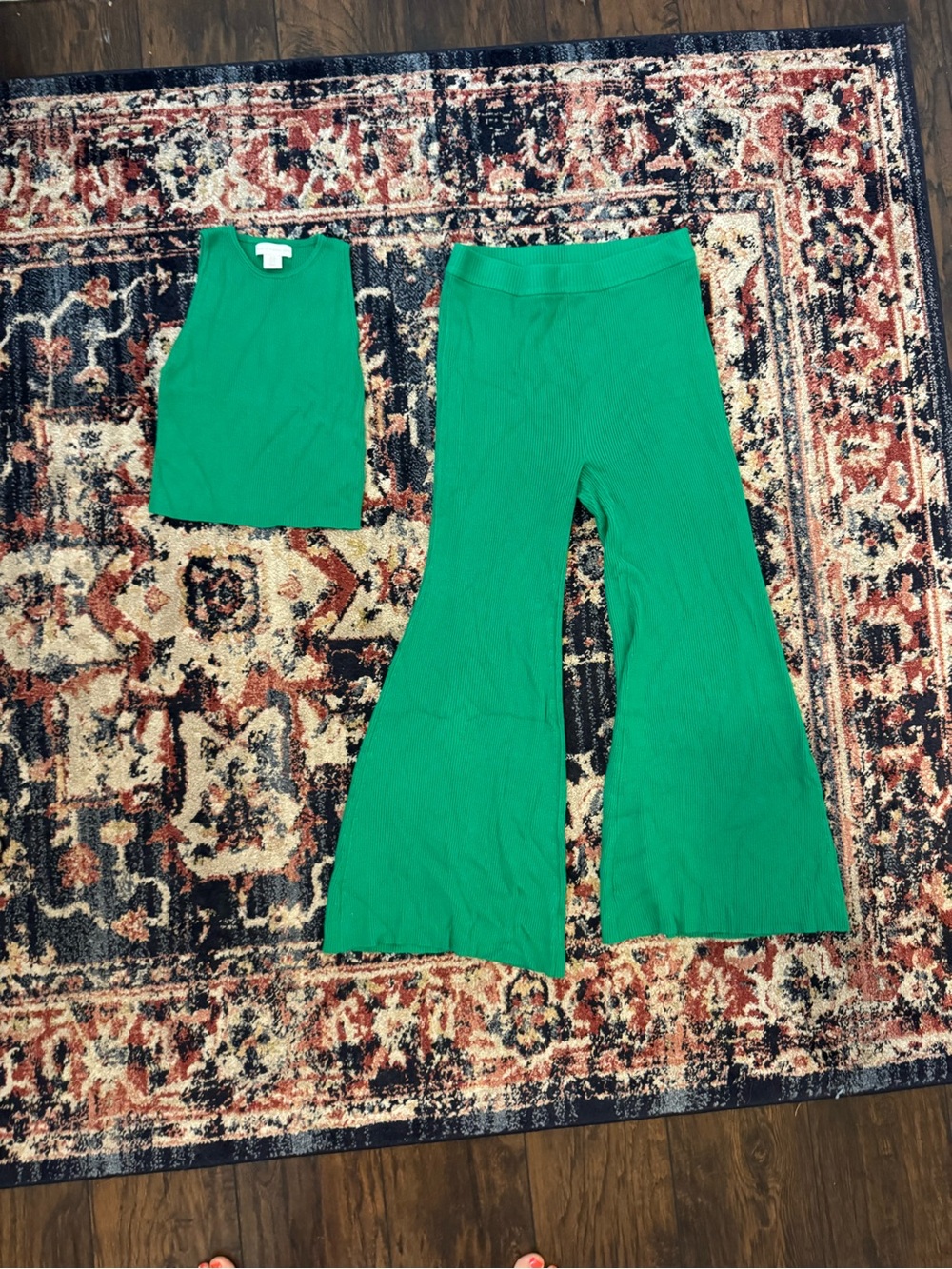 House of Harlow Green Ribbed Flared Pants and Top two piece Set